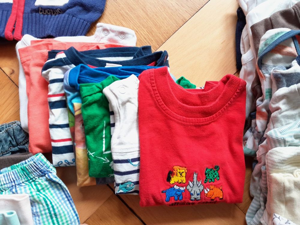 Ensembles coordonnés: Kleiderpaket Baby Gr. 68, sehr guter Zustand, 62 Teile – D'occasion à zürich par weissingerk 4