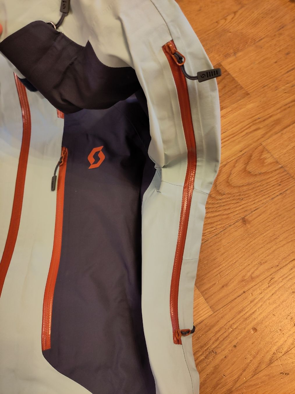 Scott Giacche: Hardshell Jacke Scott Grösse S – Usato da Bremgarten b. Bern venduto da amb_qv7s 2