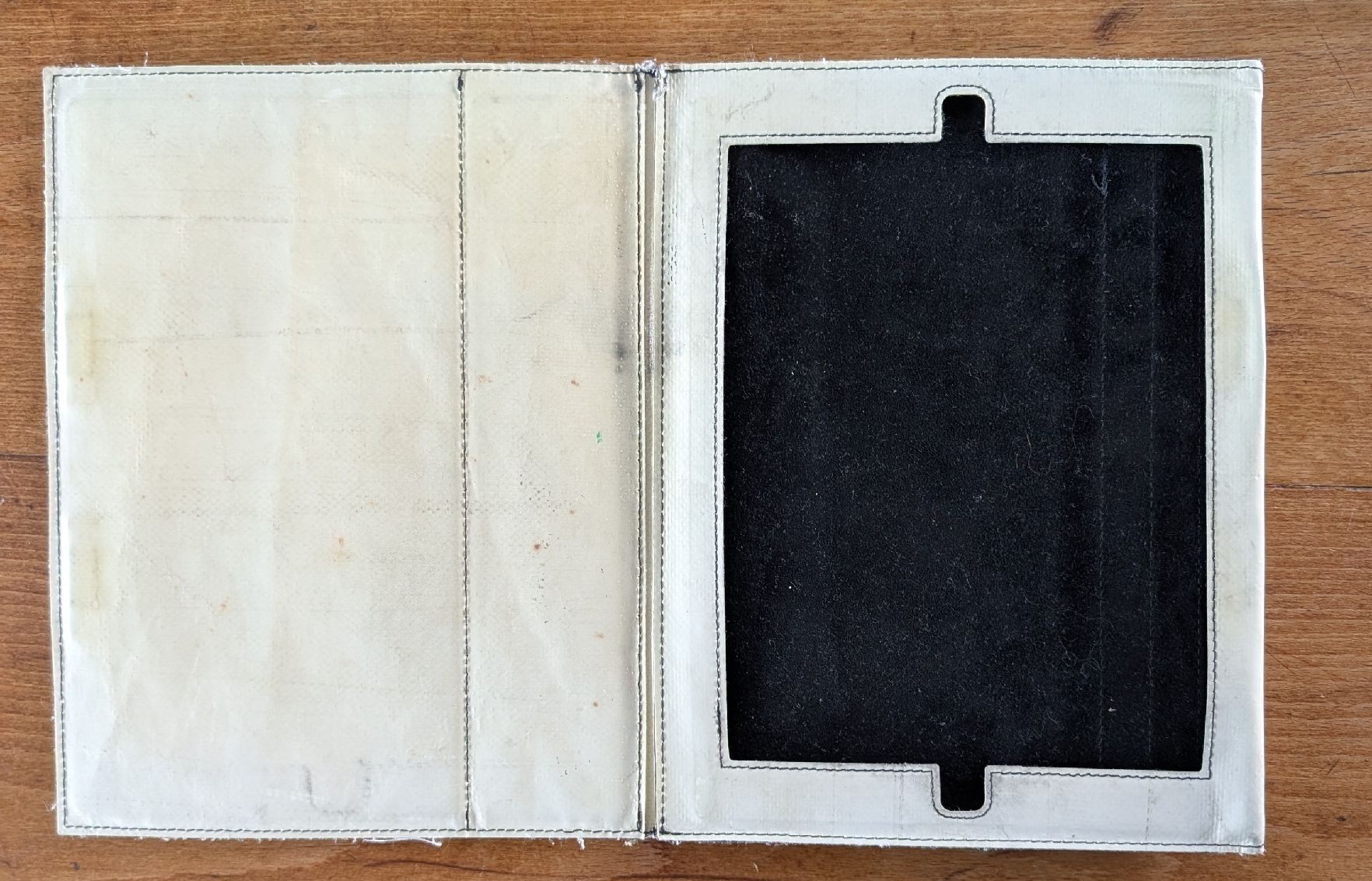 Freitag Coques & Sacs: FREITAG Tablet-Hülle blau weiss – D'occasion à Münsingen par Rehtre 1