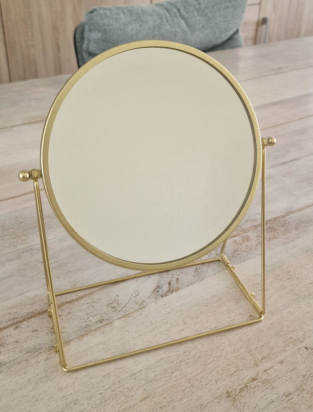 Specchi: Tischspiegel rund goldfarben Metall – Usato da Suhr venduto da Sbume 1