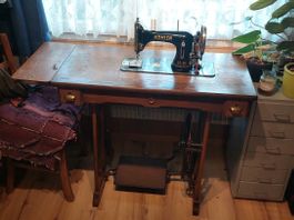 Antike Nähmaschine Köhler 11-30