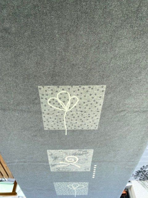 Decken: Schöne Wolldecken mit Blumenmuster, Top Zustand! – Gebraucht aus Ergisch von July64 1