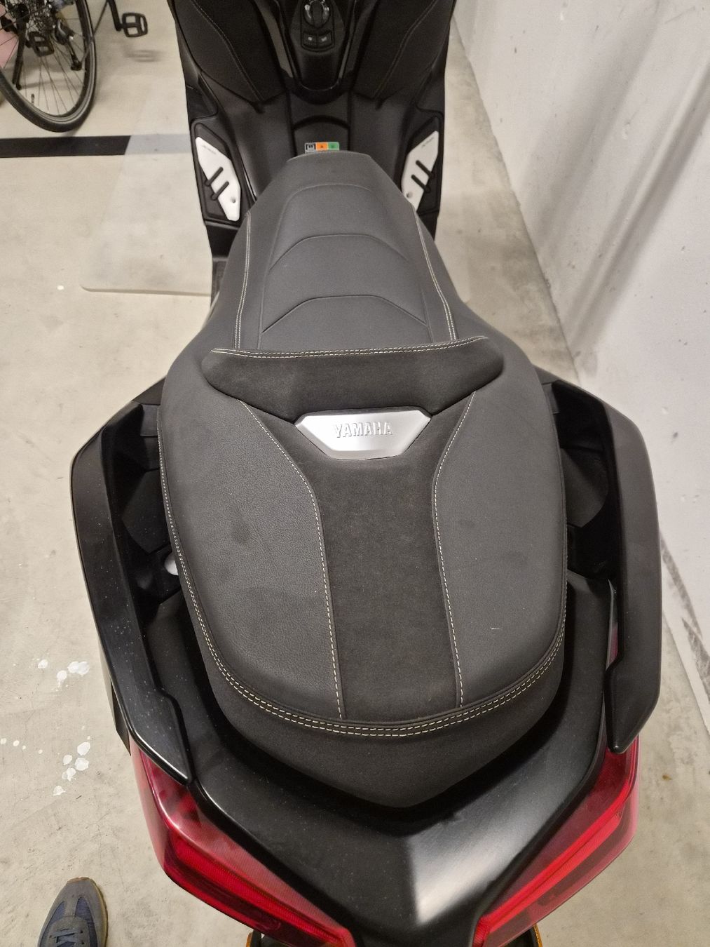 Yamaha Scooters: Yamaha Xmax 300 Tech Max 4500Km super Zustand – Gebraucht aus Küsnacht ZH von LuxuryBroker 3