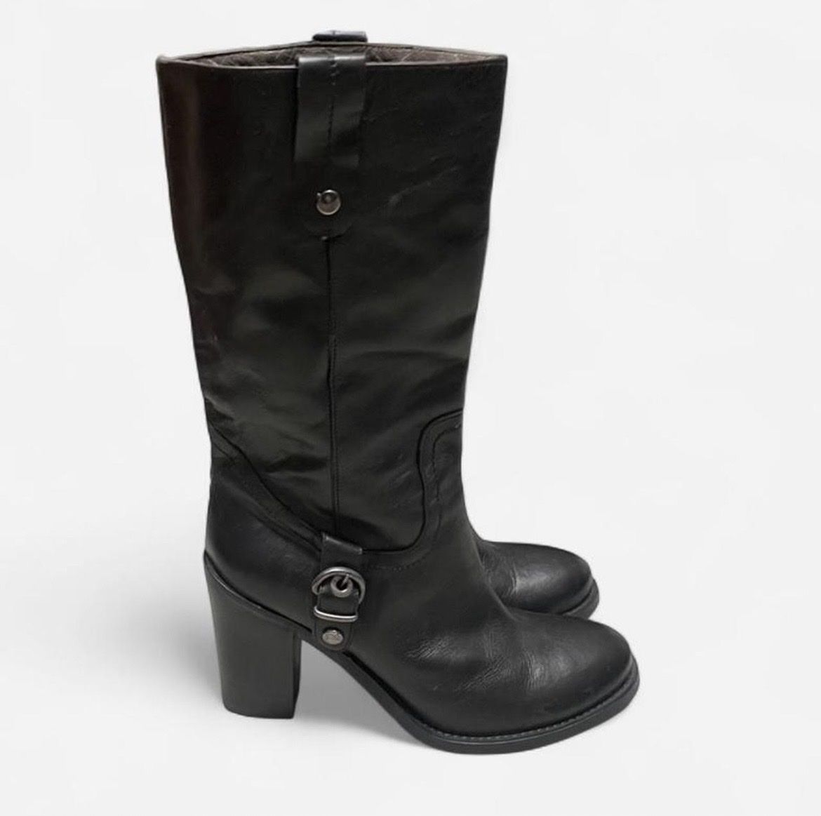 Scarpe da donna: Schwarze Lederstiefel, Grösse 39 – Usato da Watt venduto da Ene.kro 7