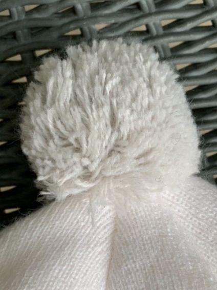 Helly Hansen Copricapi, berretti & cappellini: Superbe bonnet HELLY HANSEN mini pompon ONE SIZE – Nuovo (secondo la descrizione) da Martigny venduto da only__you 1