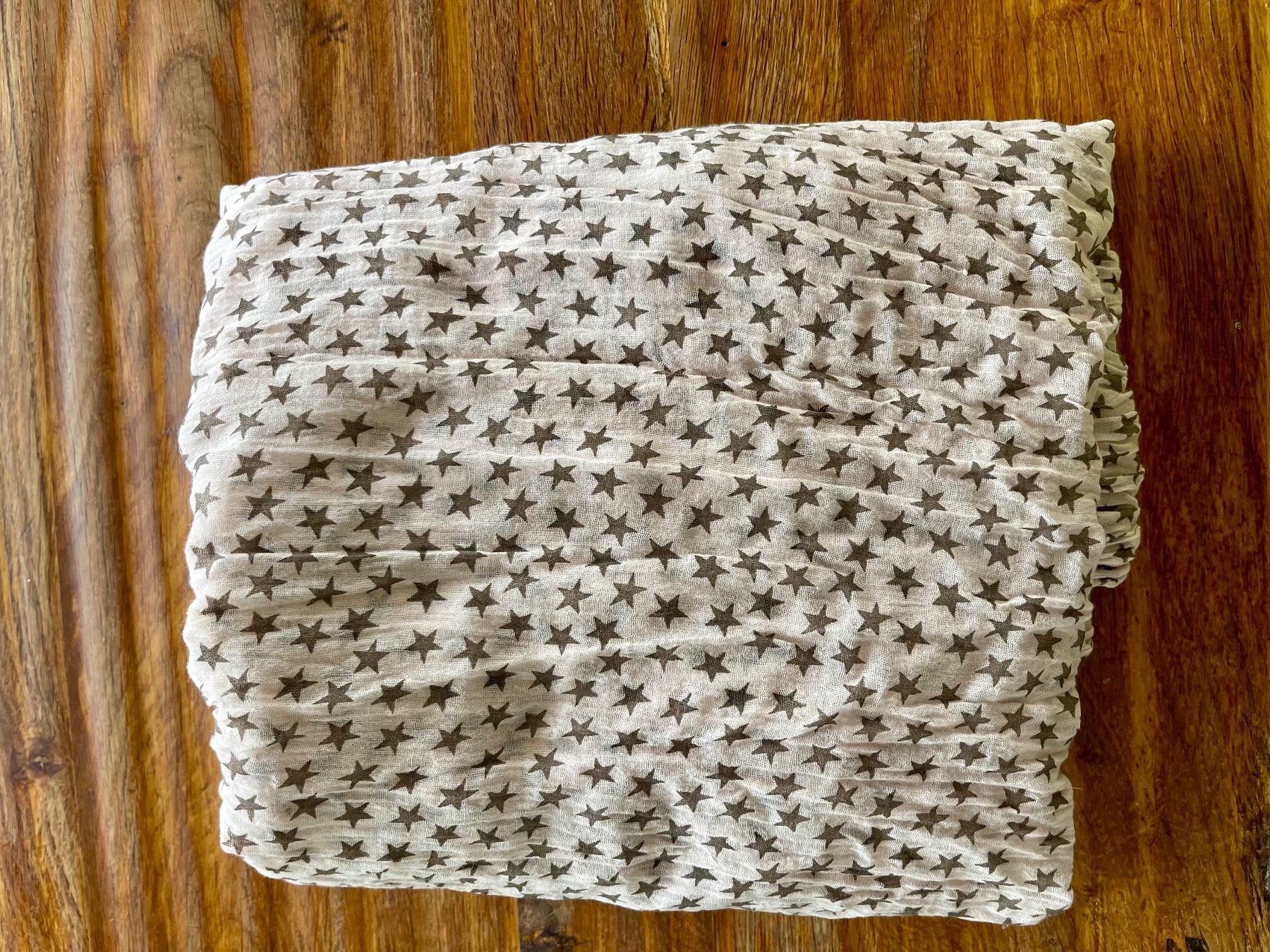 Foulard & Sciarpe: schöner Sternenschal – Usato da Buchrain venduto da Sunny026