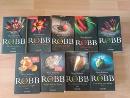 9x J. D. Robb (Nora Roberts) Krimis Krimi Kriminalromane