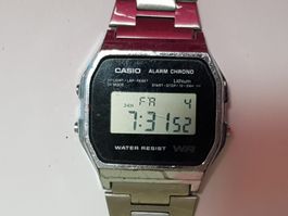 Casio A158WE vintage, bracelet en acier inoxydable
