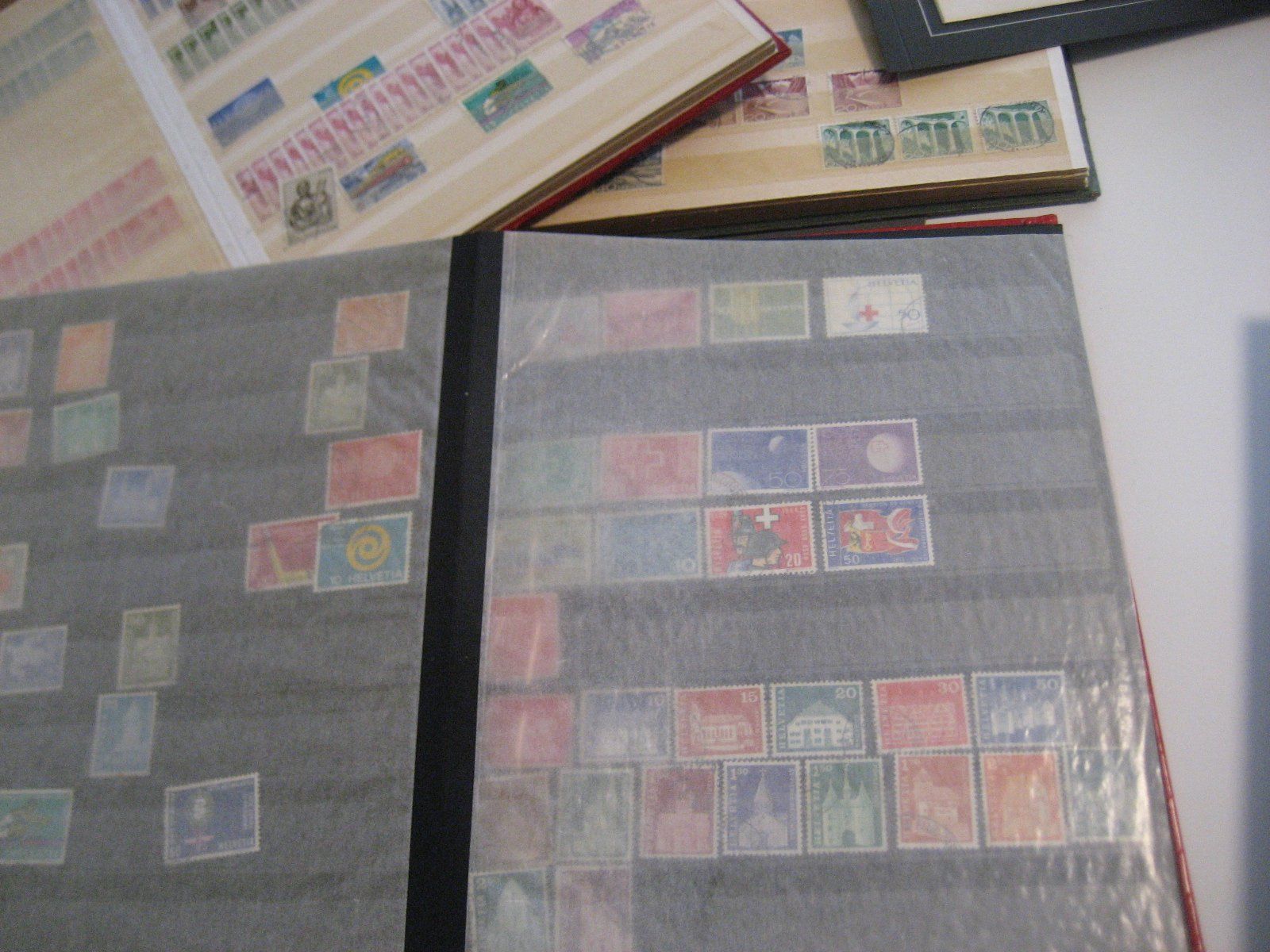 Tutti i francobolli: Schweiz Briefmarken - Restbestände, Wunderkiste!!! – Usato da Winterthur venduto da Zupogeru 5