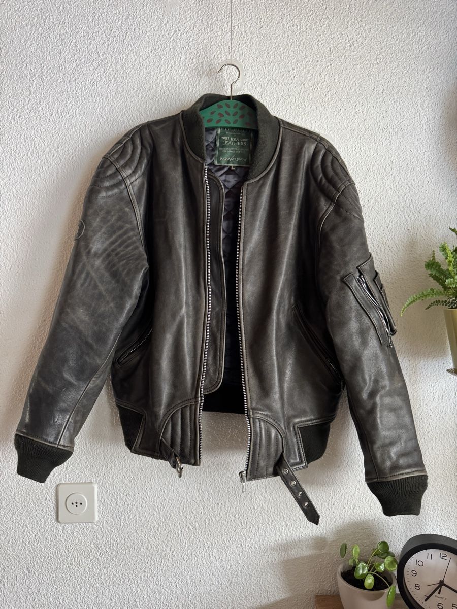 Giacche: Lederjacke Aviakit Lewis Leathers Grösse L gebraucht – Nuovo (secondo la descrizione) da Schaffhausen venduto da Allisonkim