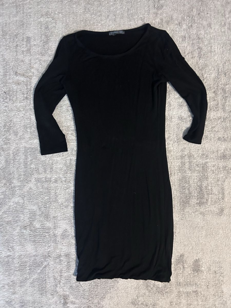 Kleider: Schwarz Langarm Kleid – Gebraucht aus Belp von jan_6yvx