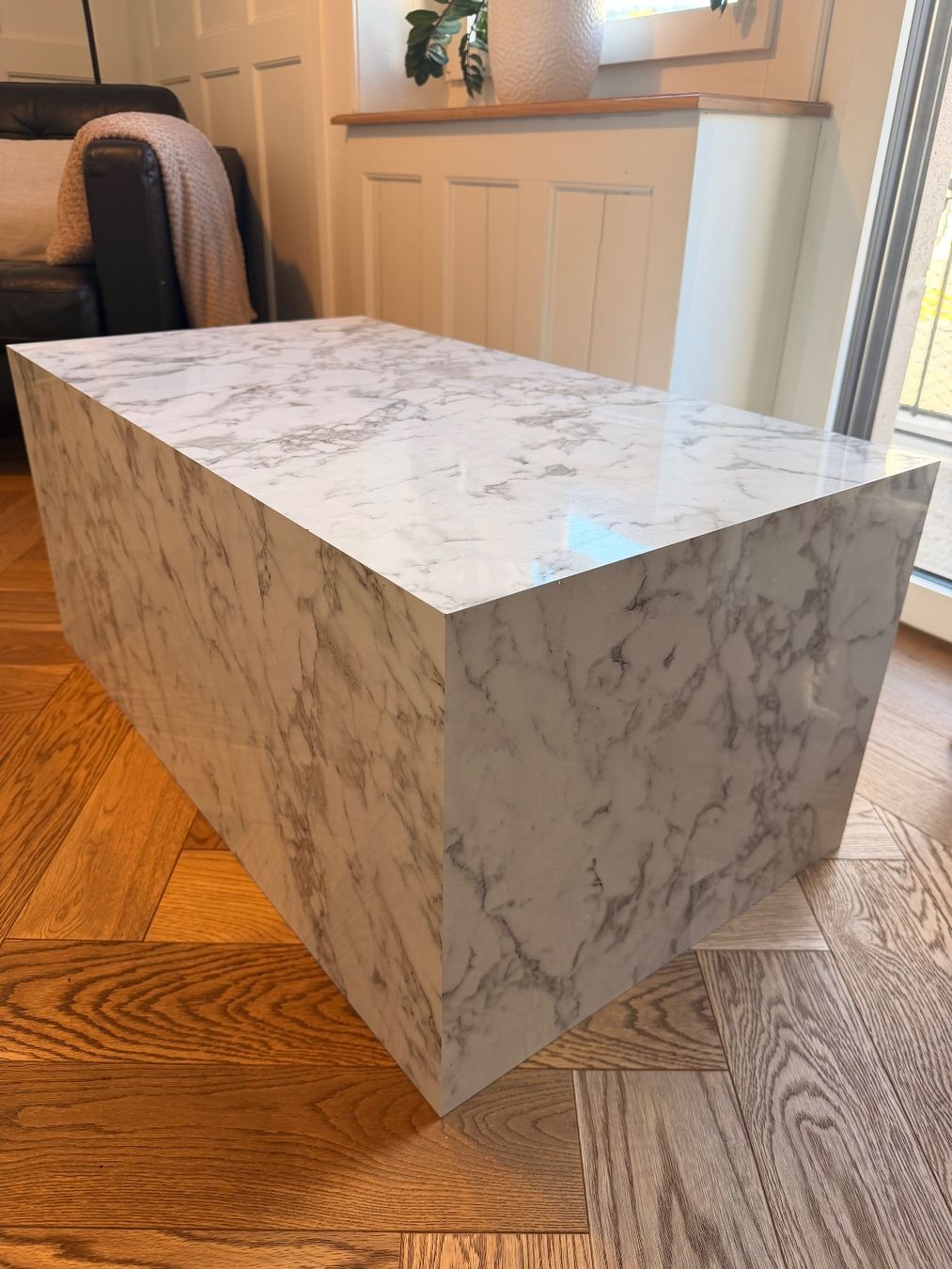 Westwing Tische: Coffee Table Marble Look Westwing – Gebraucht aus Zürich von inesvanity