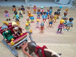 Große Playmobil Figurensammlung mit Pferdeschlitten