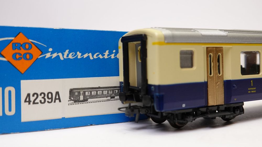 e9 Roco 4239A BLS Personenwagen EW II 1. Klasse 1) (Gebraucht) in Thun ...