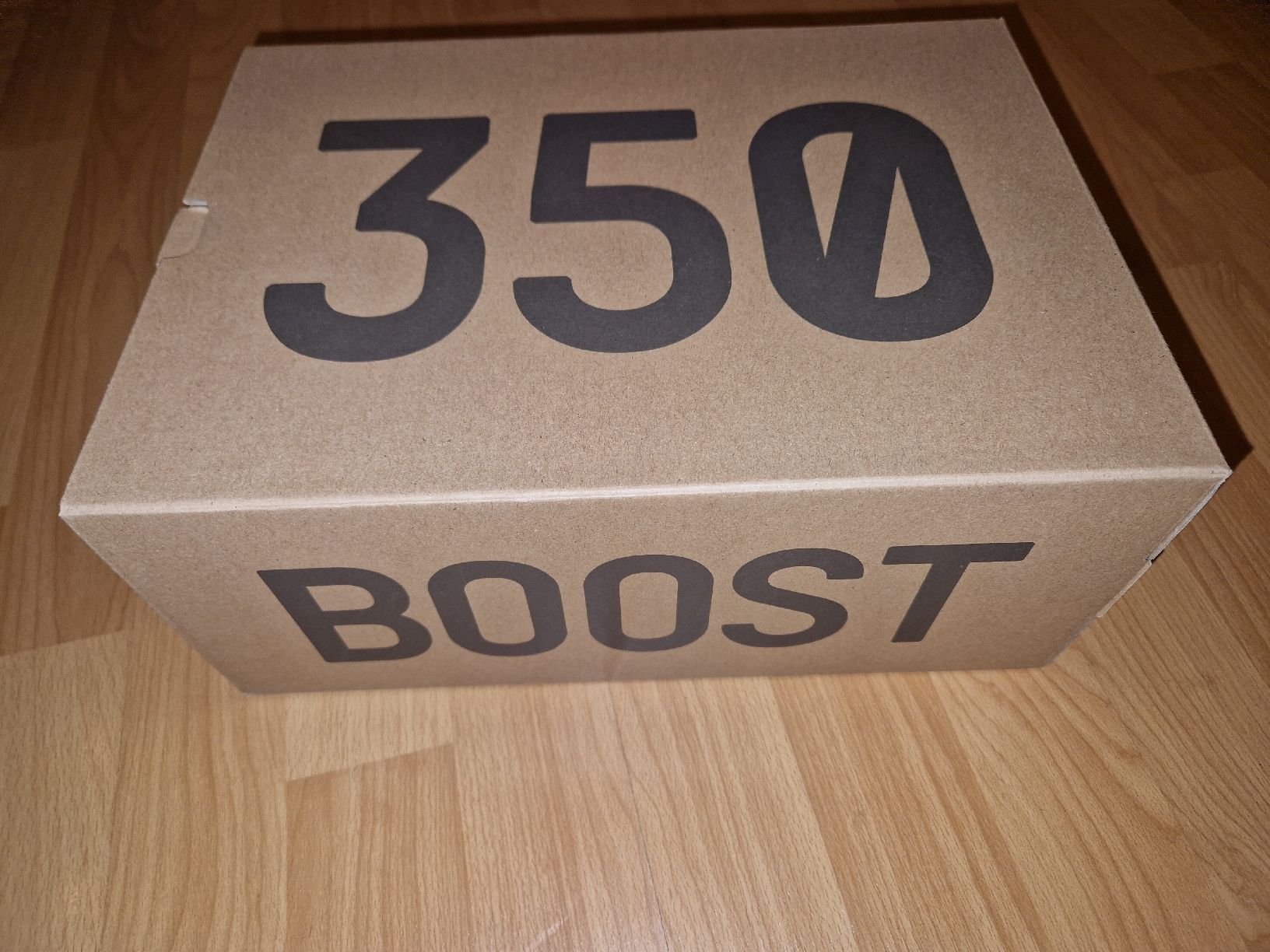 Scarpe da uomo: Yeezy Boost 350 V2 "Bred", Gr. 41 1/3, Neu+OVP – Nuovo e nell'imballaggio originale da Olten venduto da hinterhof.olten 5