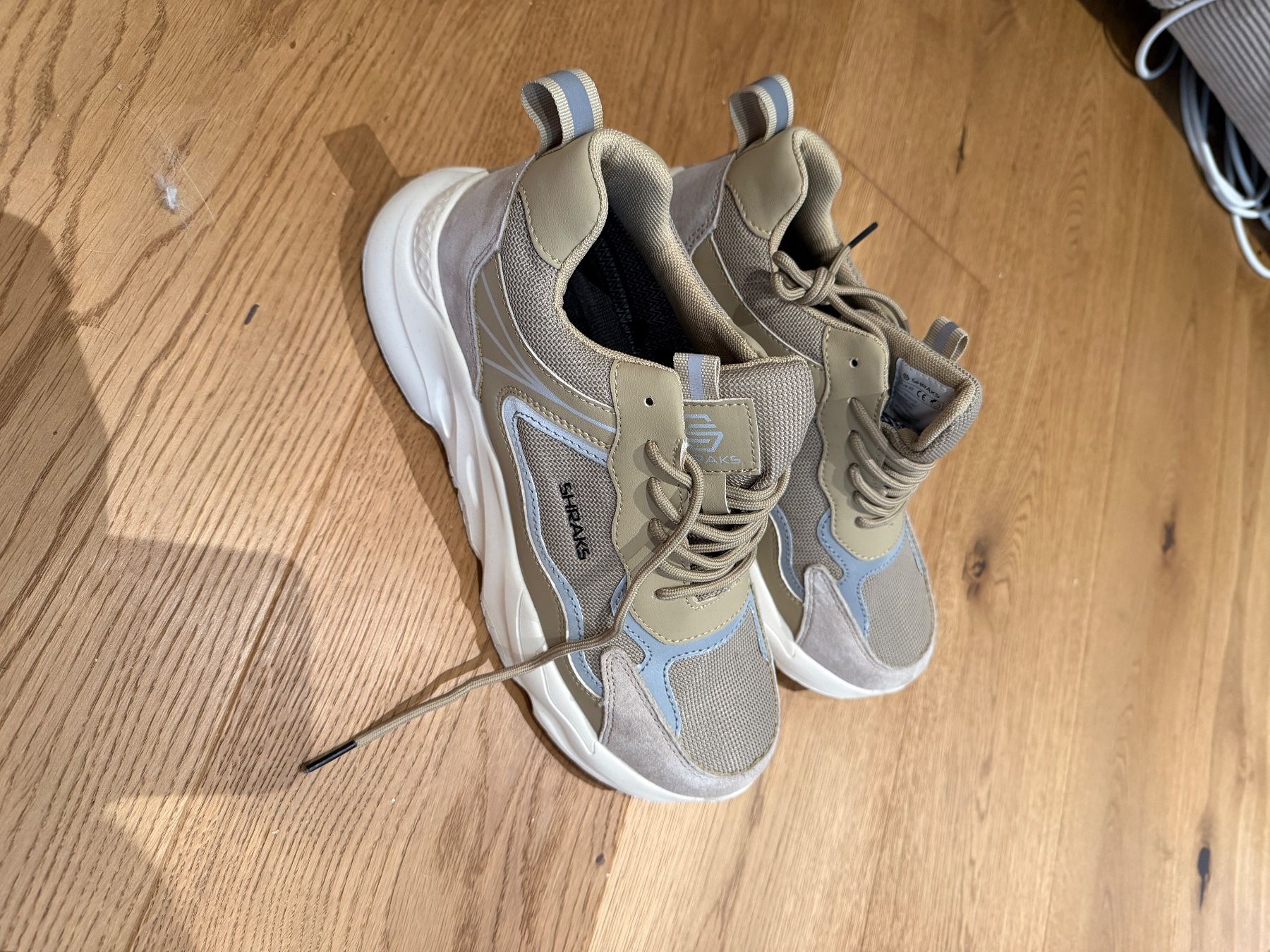 On Scarpe da uomo: Diverse Schuhe – Nuovo (secondo la descrizione) da Chur venduto da Daniel98.- 1
