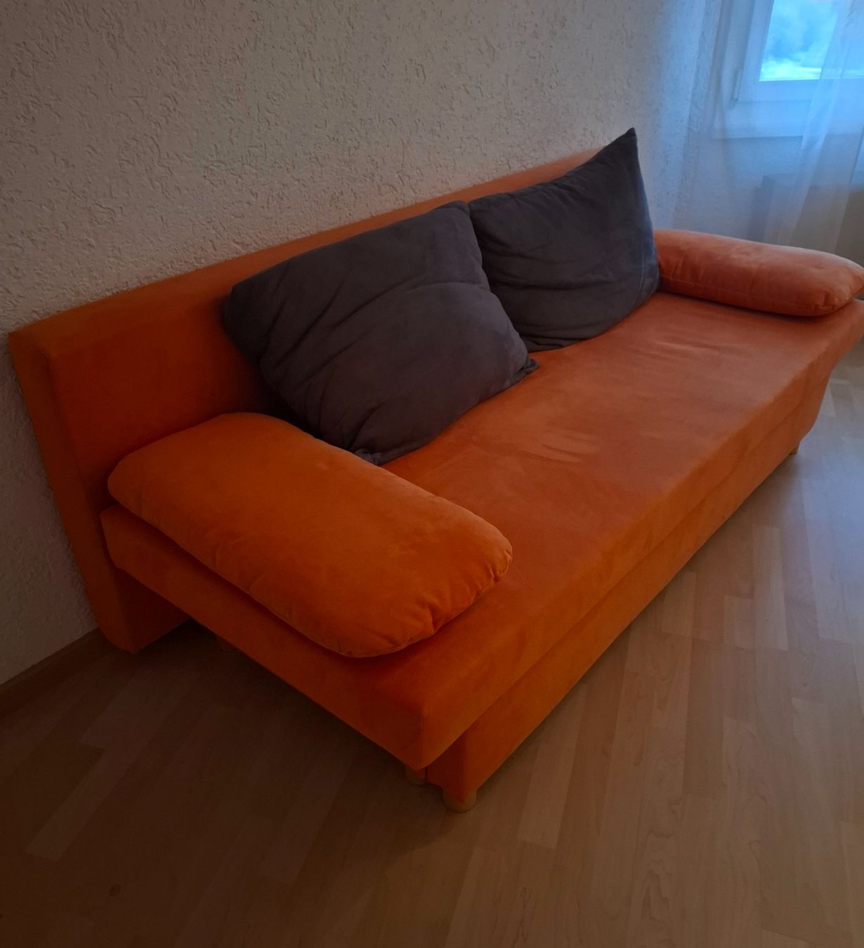 Divani: Bettsofa orange mit 4 Kissen – Usato da Buochs venduto da orlyhopper 3
