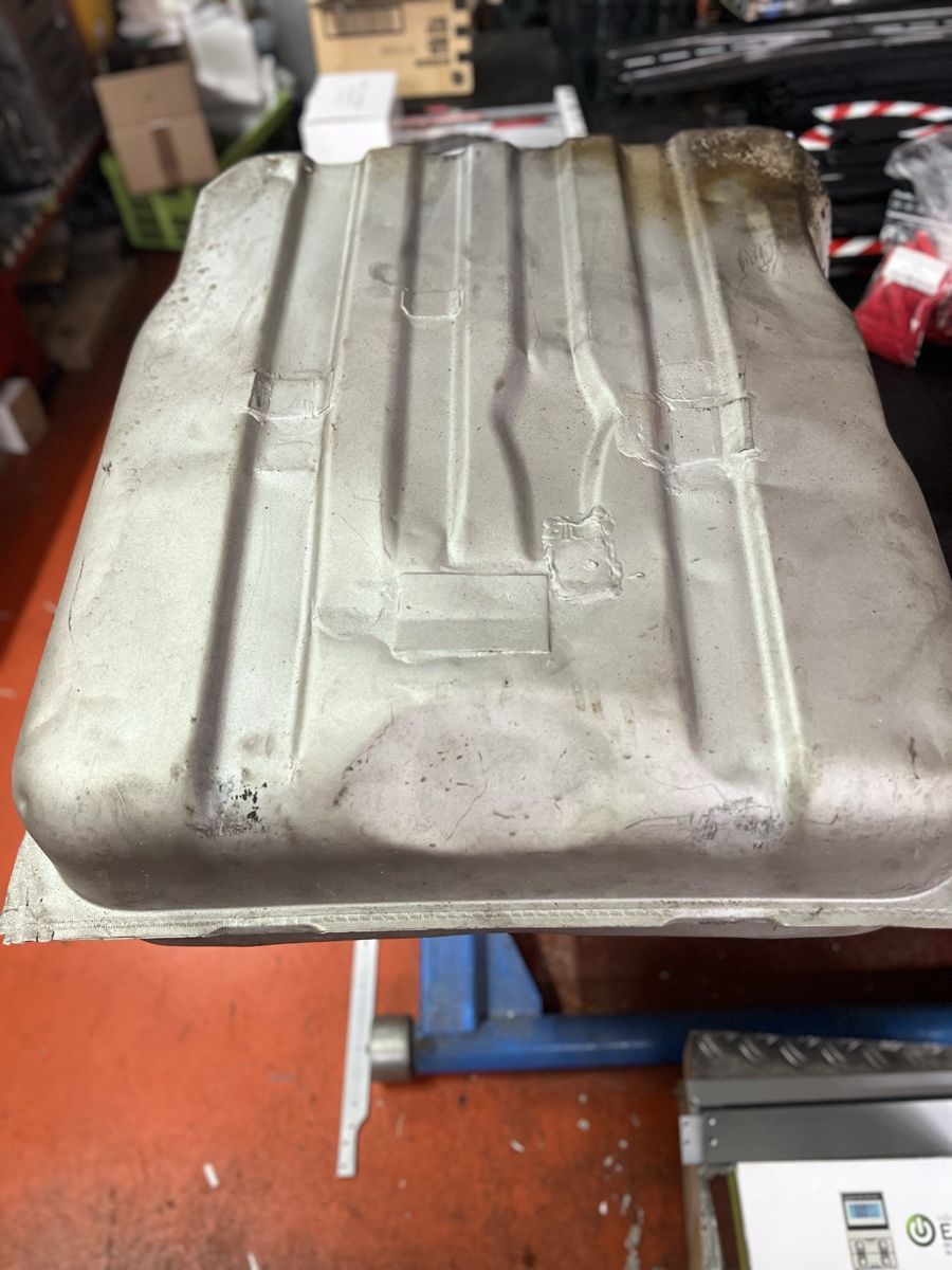 Dodge Alle Autoersatzteile: Dodge Challenger E-Body – Gebraucht aus Halden von Satellite 2