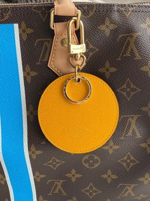Louis Vuitton Portachiavi: Louis Vuitton Schlüsselanhänger – Nuovo (secondo la descrizione) da Adligenswil venduto da Propylon 4