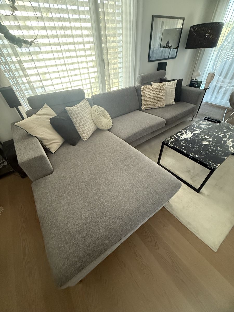 Livique Divani: Sofa DOMINO LIVIQUE – Usato da Dietlikon venduto da DIVO 1