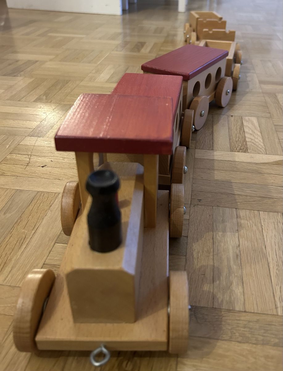 Jouets: Zug aus Holz – D'occasion à Rorschacherberg par Violas_SG 1