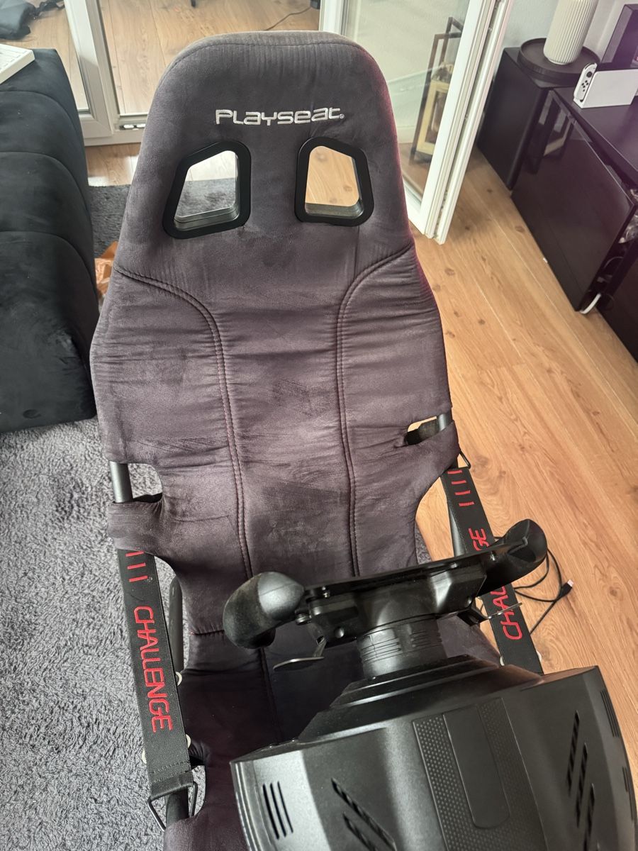Thrustmaster Manettes: Playseat Challenge Rennspiel Sitz mit Thrustmaster T300 – D'occasion à Frauenfeld par mar_d9hn 3