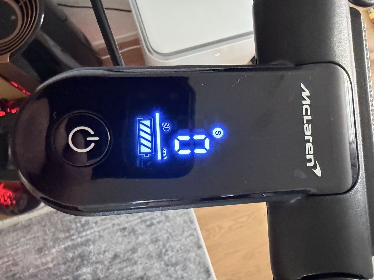Scooters: Pure x McLaren E-Scooter – Neu (gemäss Beschreibung) aus Zofingen von Apples2000 2