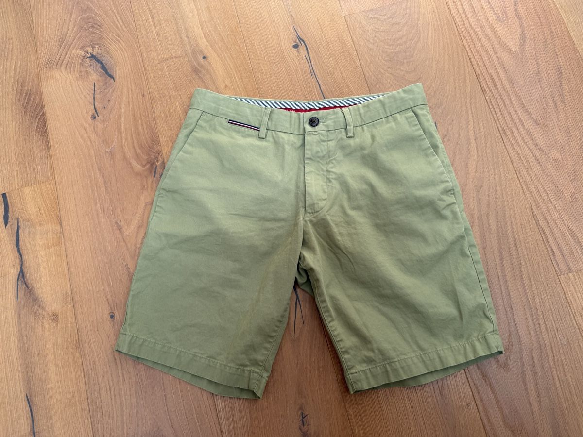 Tommy Hilfiger Pantalons: Tommy Hilfiger Shorts, Grösse 30 – D'occasion à Lungern par Blauhausfrau 1