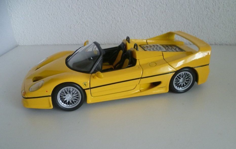 Maisto Modellautos: FERRARI F50 SPYDER 1:18 – Gebraucht aus Chiasso von R.e.g.59