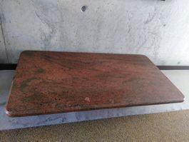 Granit Tischplatte rot-braun gemustert, abgerundete Ecken...