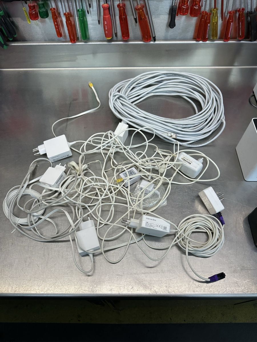 Swisscom Audio- & Mediensysteme: Swisscom Internet-Box 3 und WLAN-Box 2 Set mit Apple TV – Gebraucht aus Schwende von weesli 2