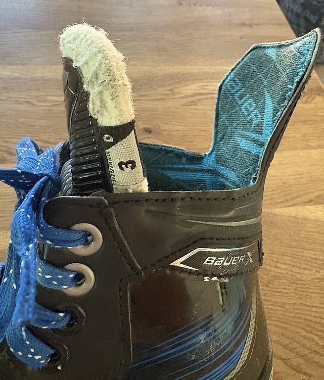 Pattini da ghiaccio: Bauer Schlittschuh Gr. 36,5 – Usato da Langnau im Emmental venduto da EvelineL 2