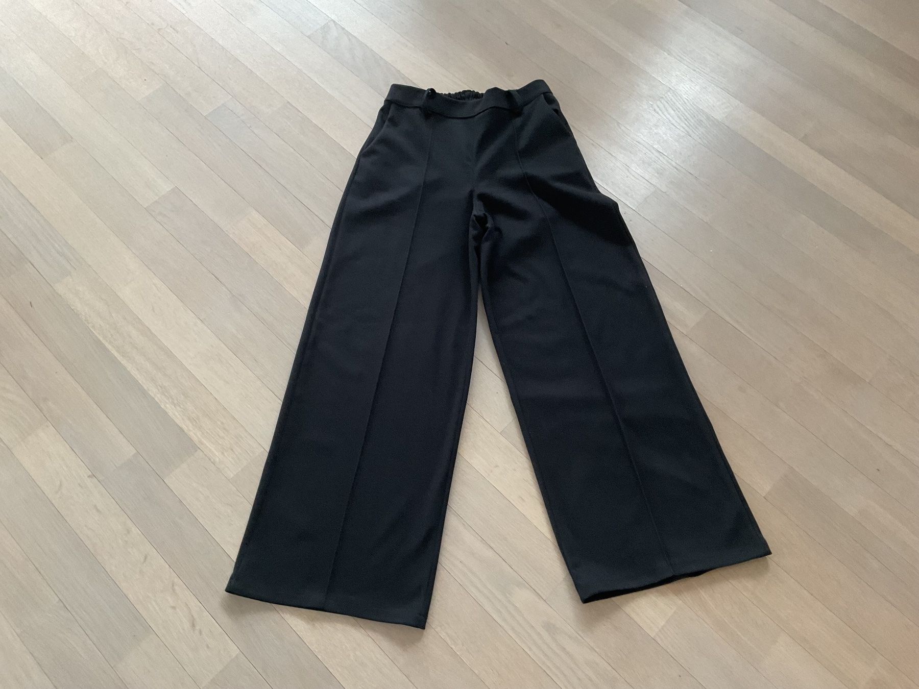 Hosen: Damen Hose – Neu (gemäss Beschreibung) aus Ettingen von gaggalari