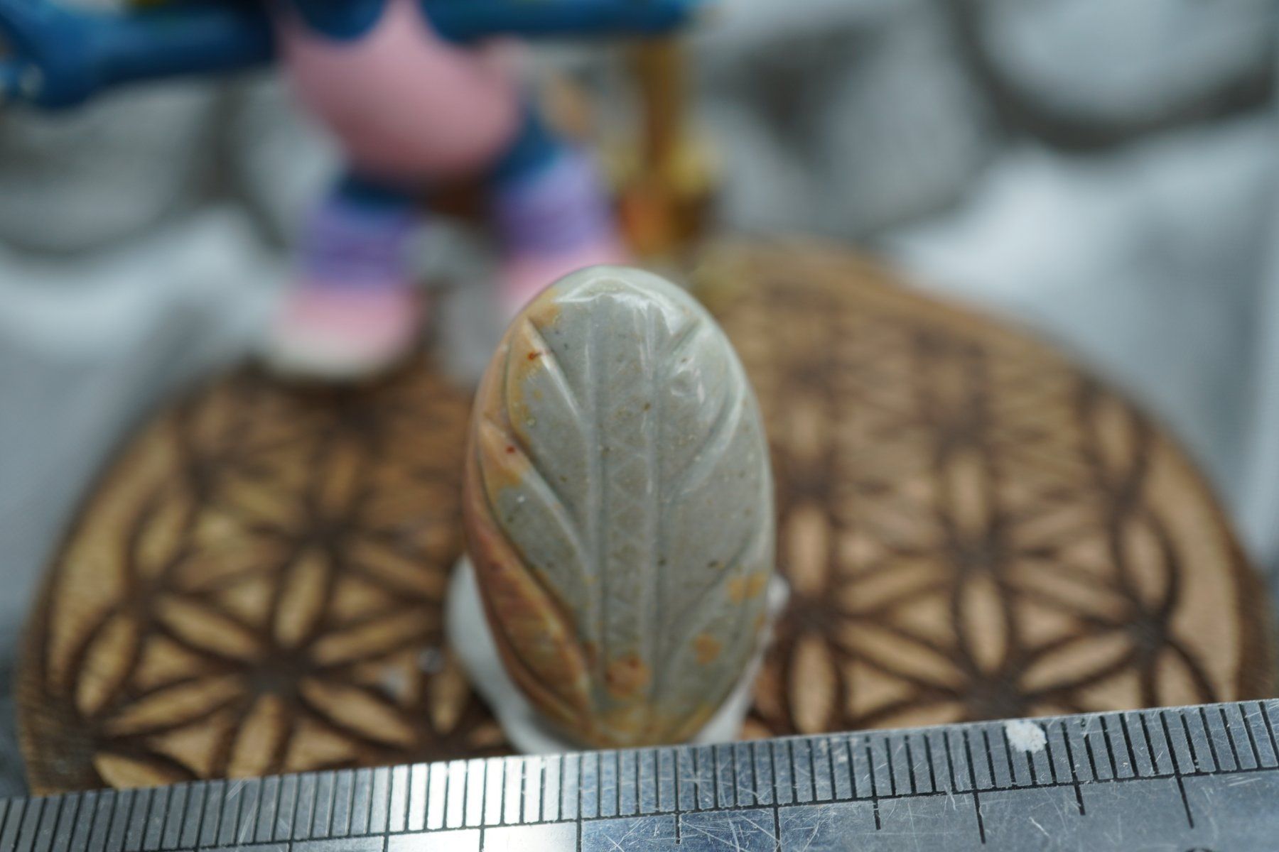 Minerali & Pietre curative: Polychrom Jaspis    Blatt Geschnitzt  Cabochon   Ab 1.- – Nuovo e nell'imballaggio originale da Eschenbach SG venduto da topstone 5