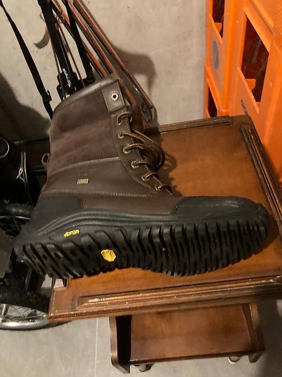 Damenschuhe: Praktisch neue Uggs – Gebraucht aus Arbon von Bug01 2