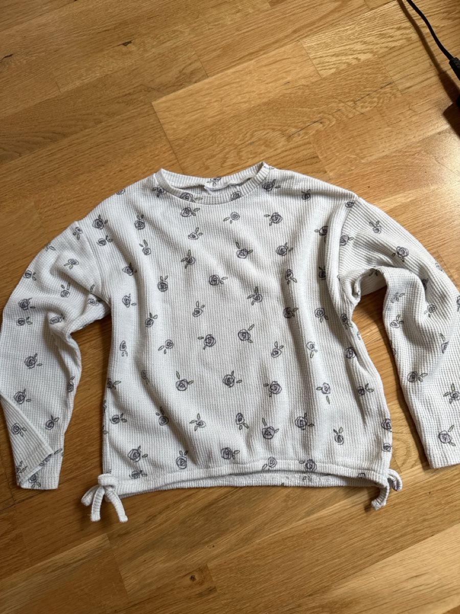 Maglioni & Felpe: Mädchen Pullover 3er Set Grösse 98/104 – Usato da Ottikon venduto da Domito 2
