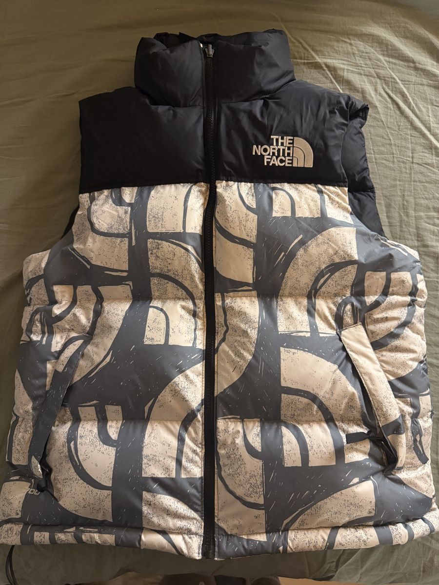North Face Gilet & Giacche: The North Face Gilet – Nuovo (secondo la descrizione) da Solothurn venduto da SuperSilserli