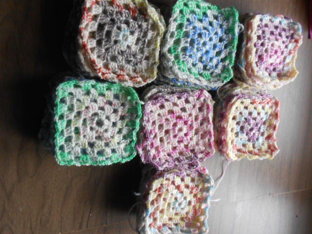 Lana: 70 x Granny Square Häkelplätzli Eiscreme – Usato da Flühli LU venduto da primula-47 3