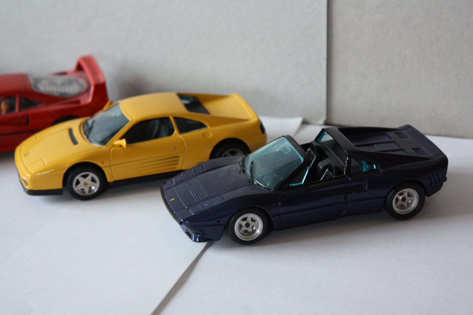 Bburago Modellini d'auto: 4 Ferrari Bburago 1/43 custom – Usato da Zug venduto da raucher01 2
