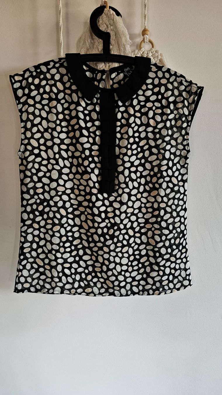 Chemisiers: ärmellose Chiffonbluse mit Bubikragen – D'occasion à Buhwil par Nici_la_nic
