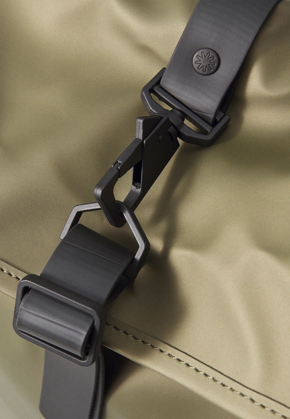 Rucksäcke: Rains Rolltop Unisex - Neuwertig – Neu (gemäss Beschreibung) aus Mollis von gxzimmermann 5