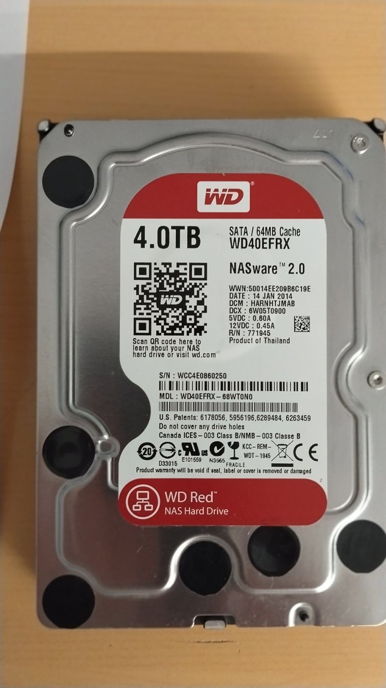 Western Digital Dischi rigidi: WD 4TB NAS Hard Drive WD40EFRX gewipt – Usato da Wallisellen venduto da mic_gg2g