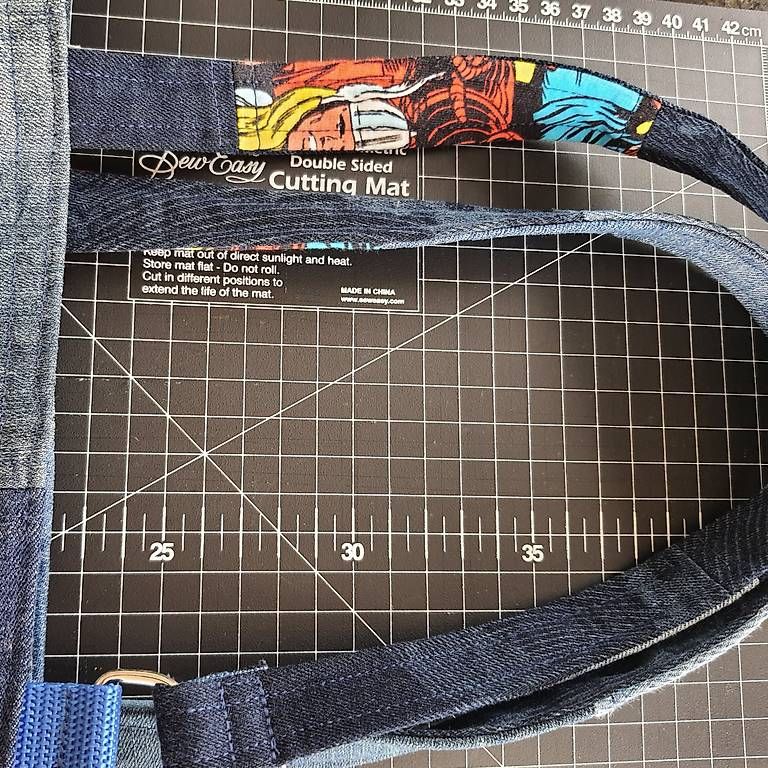 Borse: Einzigartige Jeans-Patchworktasche Marvel Handgenäht – Nuovo e nell'imballaggio originale da Widnau venduto da Marakumba 4