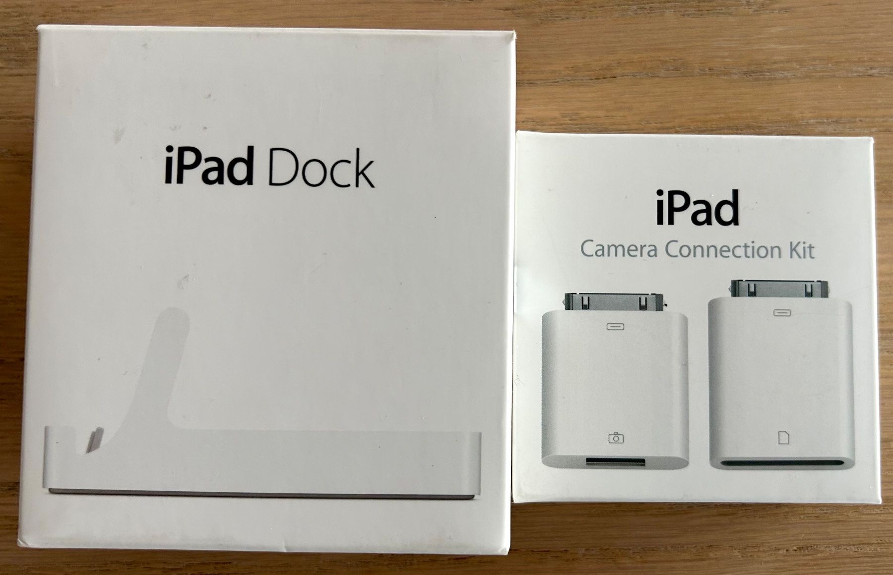 Docking station: Apple iPad 2 Docking station + Camera connector – Usato da Grimisuat venduto da Apr722 2