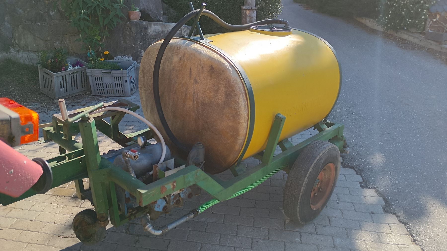 Birchmeier Tutte le macchine: Birchmeier pulvérisateur 1000l – Usato da Fey (Nendaz) venduto da tim_5q6t