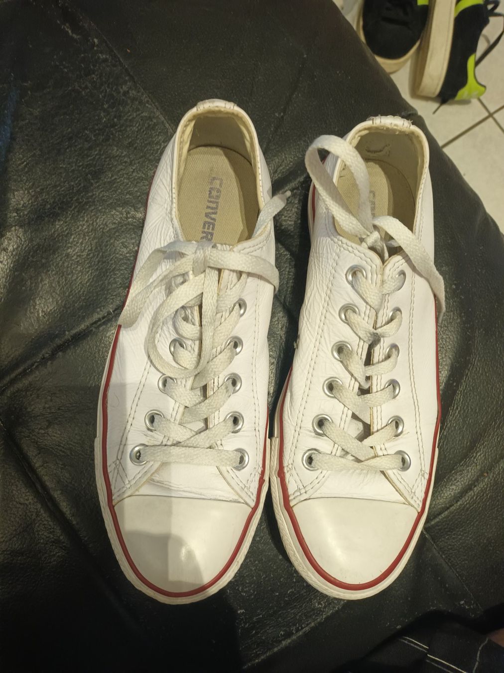 Converse Scarpe da uomo: Chaussures CONVERSE ALL STAR VRAI CUIR – Usato da Bevaix venduto da MD1967