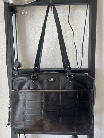 Aigner Leder Tasche Schwarz „Made in Italy“ Krokodile Optik
