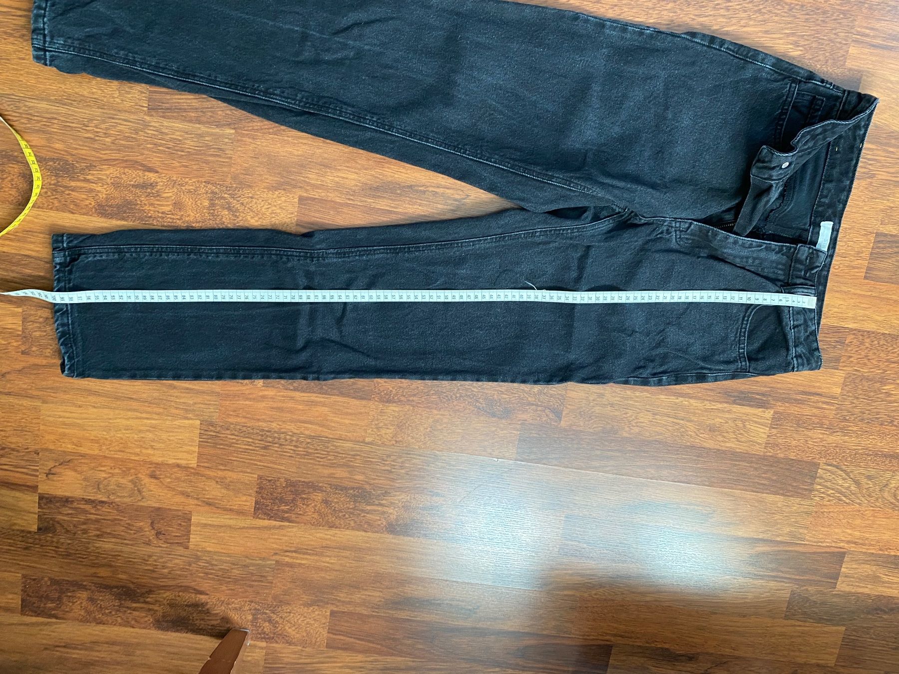 Stradivarius Jeans: Schwarze Jeans Stradivarius Gr. 36 – Usato da Stadel b. Niederglatt venduto da sandart 2