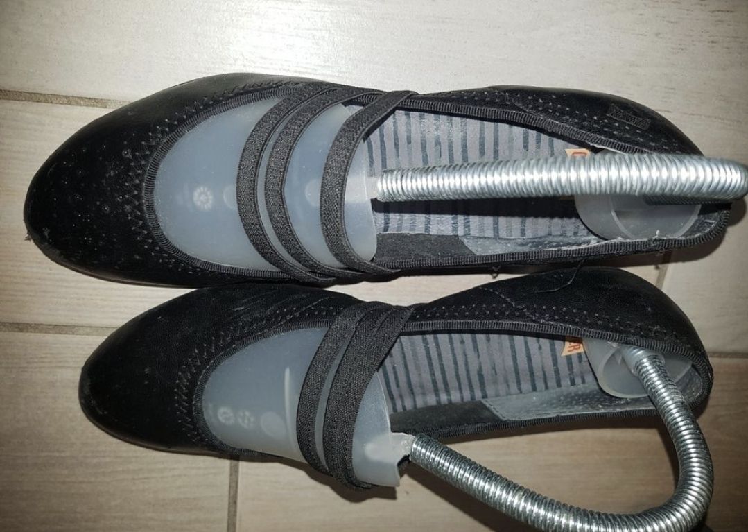 Scarpe da donna: Schuhe/ chaussures/ shoes – Usato da Stäfa venduto da vir_hg9z
