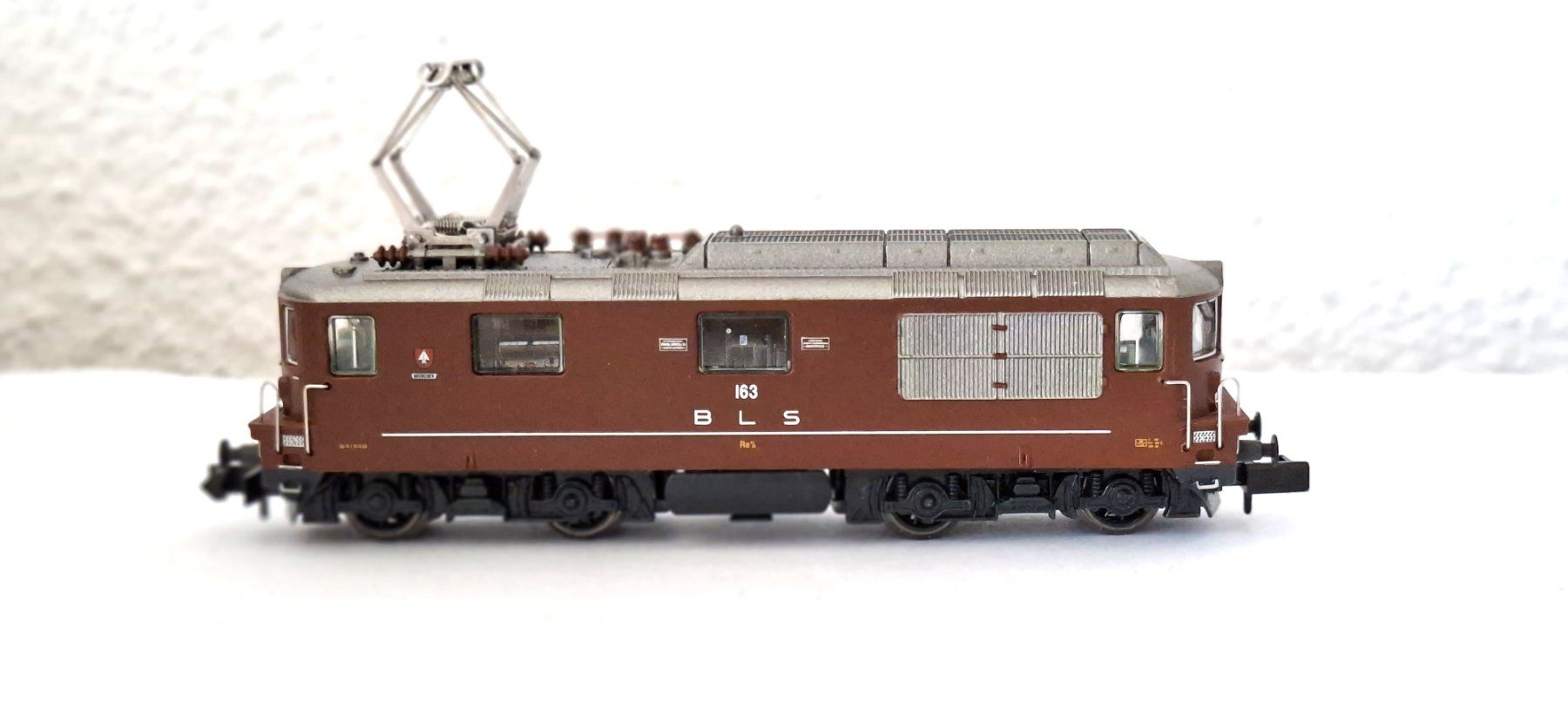 Arnold Modelleisenbahnen: Arnold HN Re 4/4 BLS  " Grenchen "  163 – Gebraucht aus Biberist von Ntrains 3